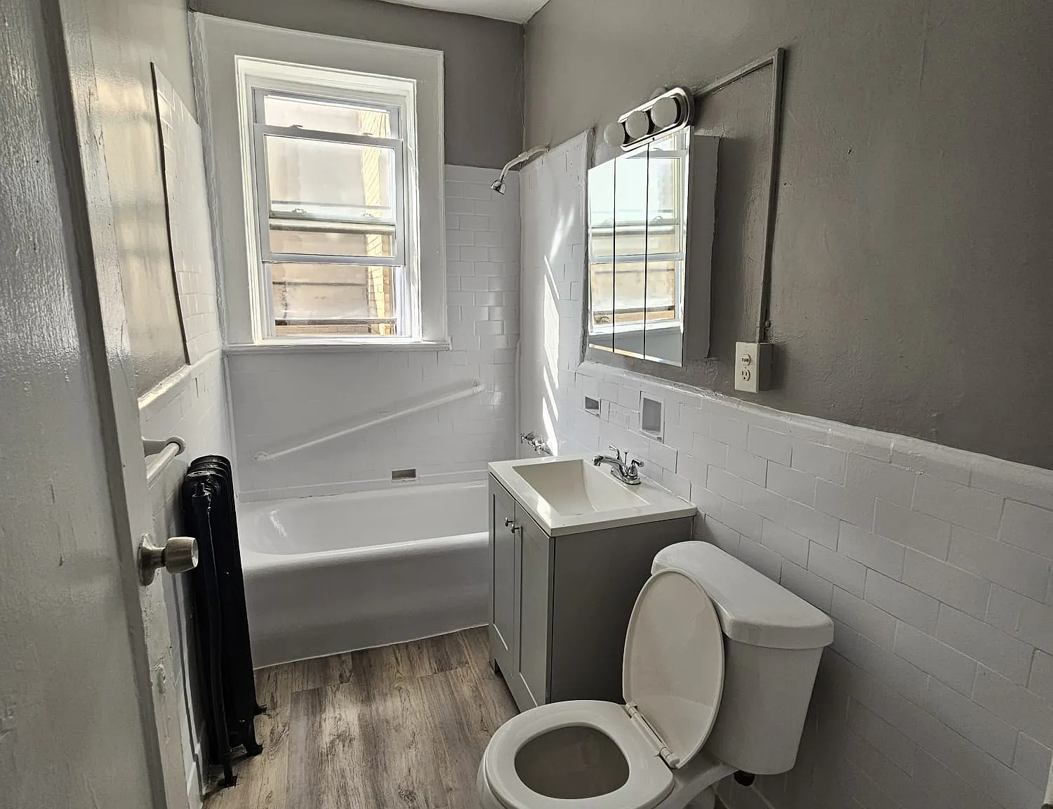2 bed, $1,650 — Photo 2