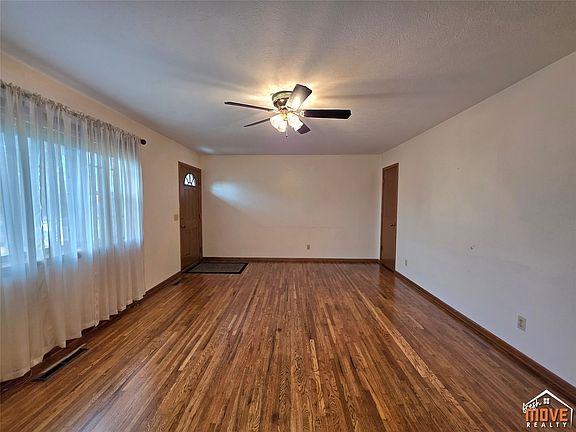 4th image of 1106 Pearl St