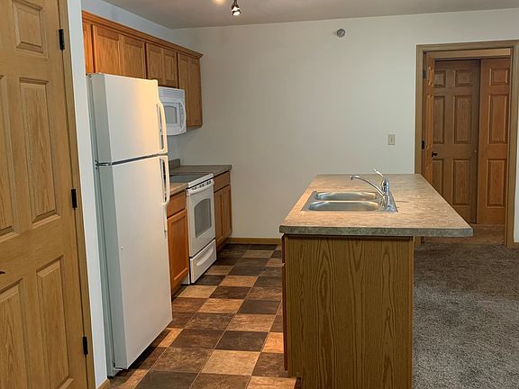 3rd image of 960 Highway 16 E #303