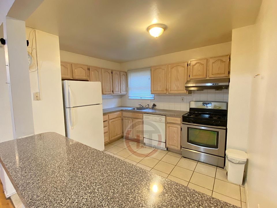 1st image of 316 Huntington Ave Floor 1