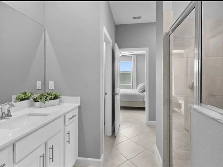 20517 Hazelnut Ct S — Photo 5