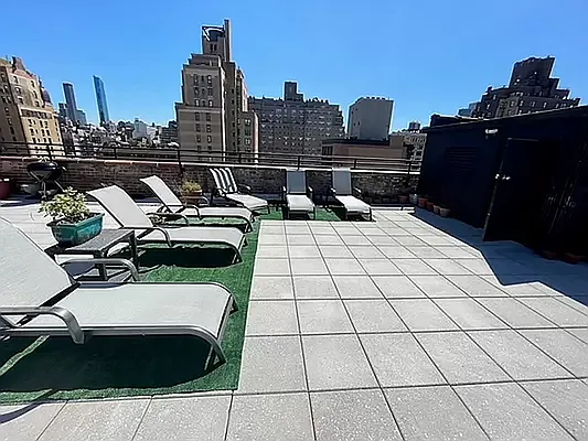 Rented by Buchbinder & Warren | media 17