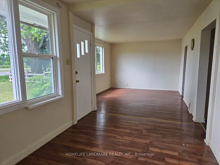 16 Elm Grove Ave — Photo 5