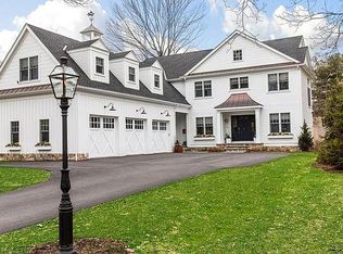2 Southgate Rd, Wellesley, MA 02482