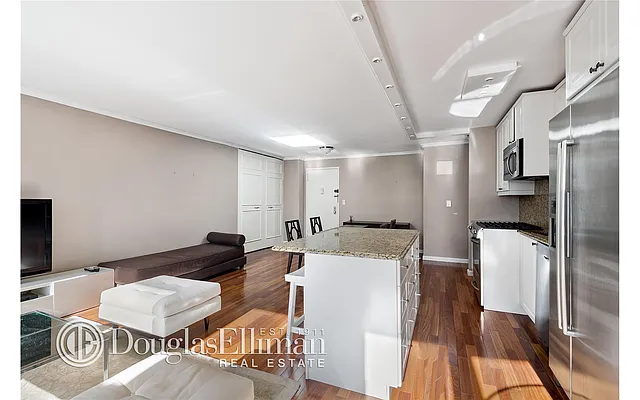 Sold by Douglas Elliman | media 10