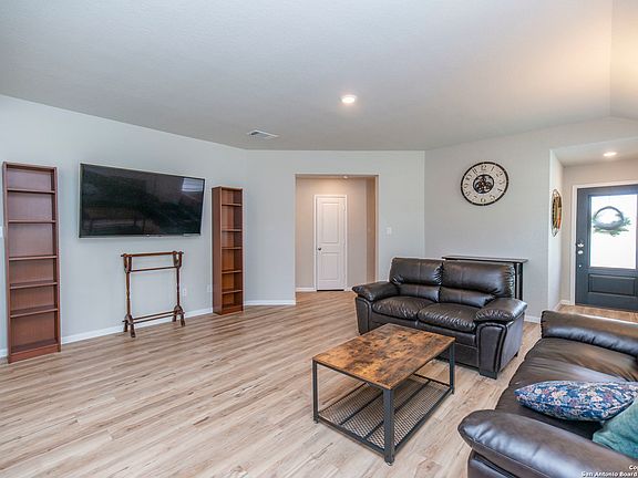 5th image of 4323 Branch Way
