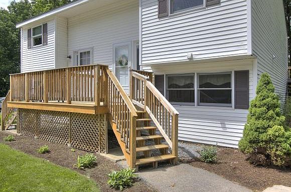 1st image of 17 Bennington Cir