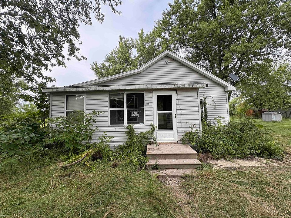 1st image of 1055 Hall St