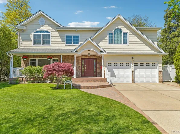 1442 Stevenson Circle, Hewlett, NY 11557