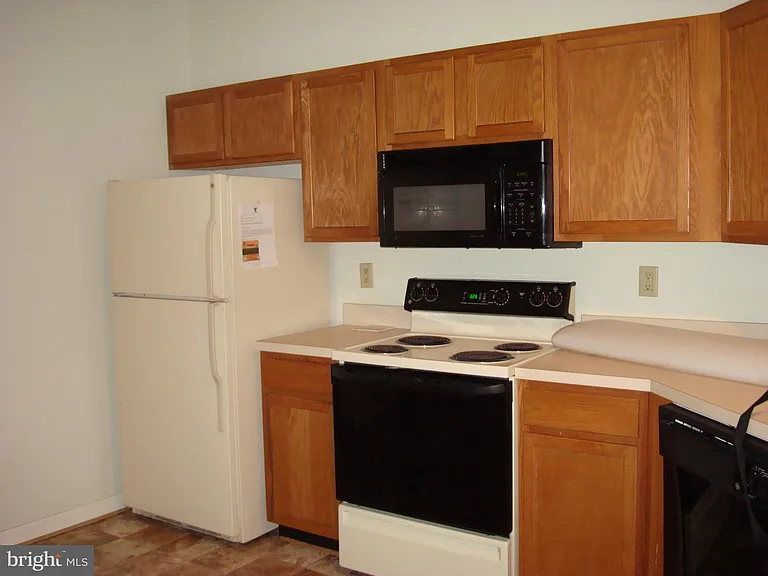 7418 Hindon Cir #B1203 — Photo 6