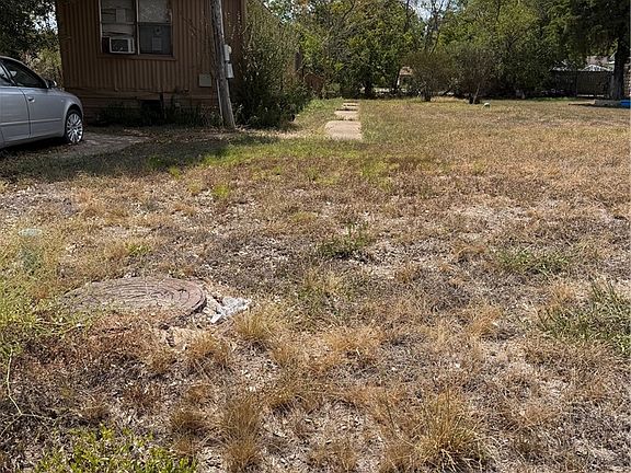 2nd image of 401 Legion Ct