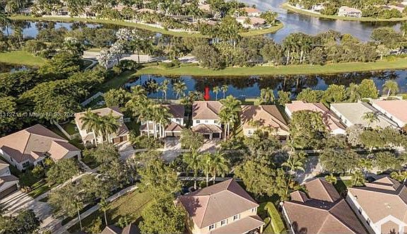 4th image of 736 Tulip Cir