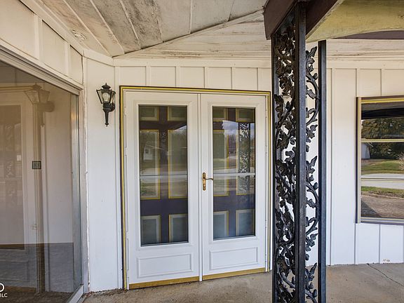 2nd image of 80 Center Ln