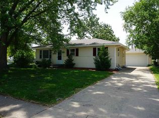 8202 Cadet Rd, Machesney Park, IL 61115