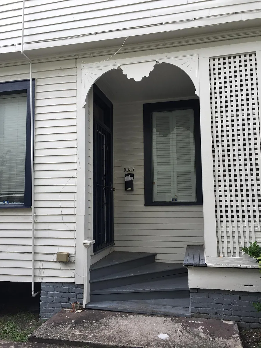 Building Photo - 5937 Freret St
