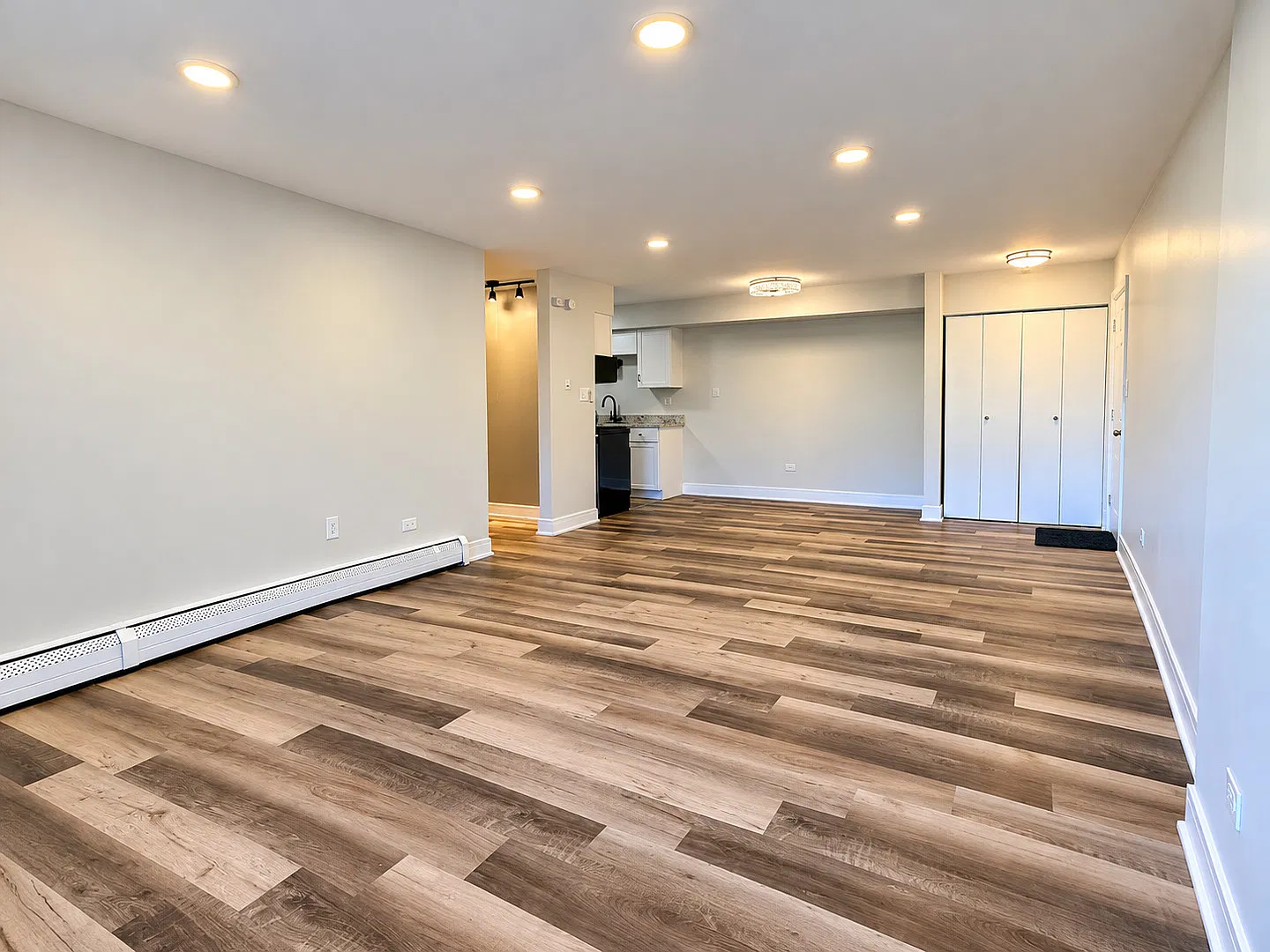 2 bed, $1,800 — Photo 3