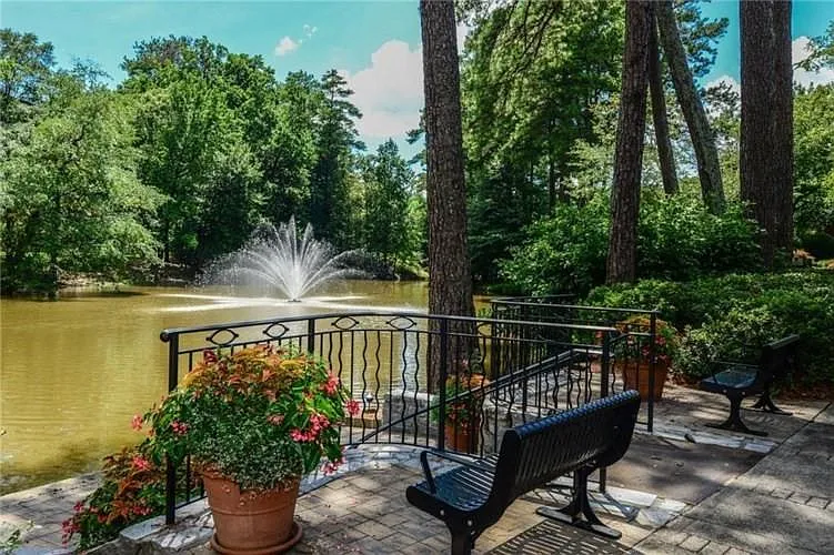 25201 Plantation Dr NE #201 — Photo 31