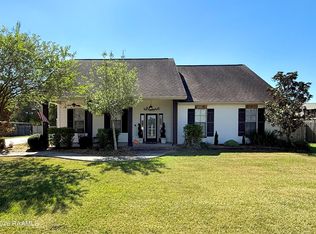 1015 Oleste Tauzin Rd, Breaux Bridge, LA 70517