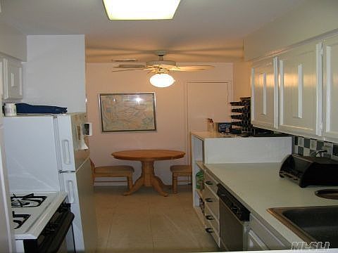 5th image of 77 S Park Ave APT C30
