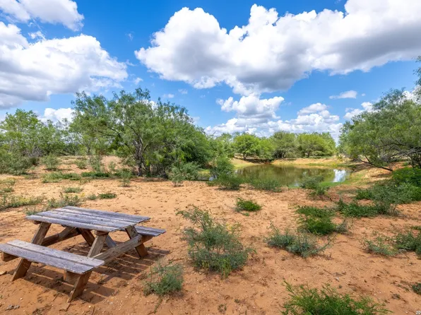 0 Fm 462, Hondo, TX 78861