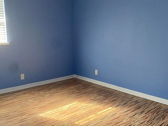 5th image of 2725 Starlight Dr