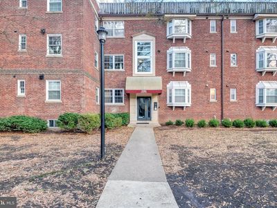 2104 N Scott St APT 33, Arlington, VA, 22209