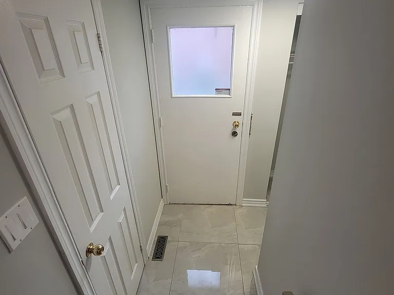 28 Holsworthy Cres — Photo 29