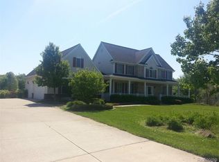 27420 Sharrard Hill Ct, New Hudson, MI 48165