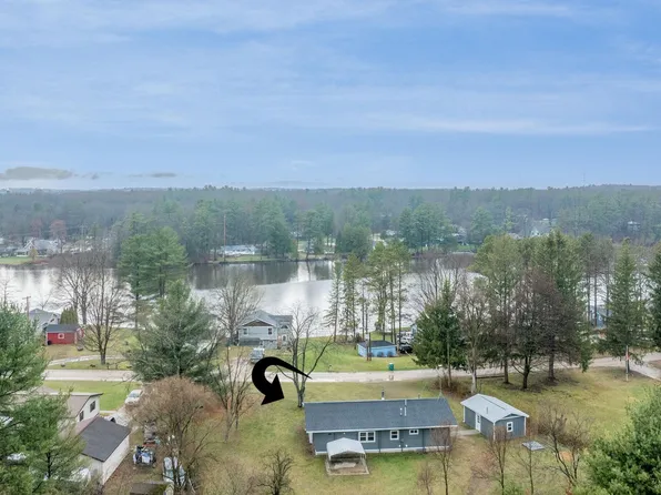 11516 Riverside Dr, Stanwood, MI 49346