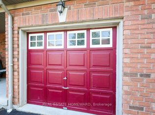 29 Beer Cres, Ajax, ON L1S0A4