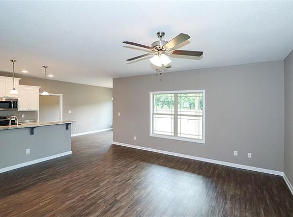 4th image of 304 Avington Chase