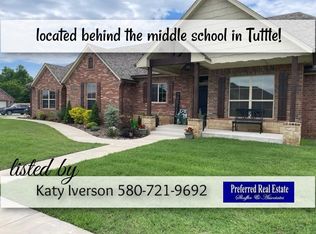 405 Rochester Ct, Tuttle, OK 73089