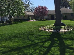 699 Hemlock Dr, Crown Point, IN 46307