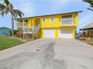 2705 Sanibel Blvd, Saint James City, FL 33956