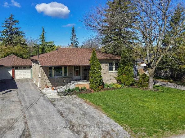 111 Adelaide St N, Kawartha Lakes, ON K9V 4L8