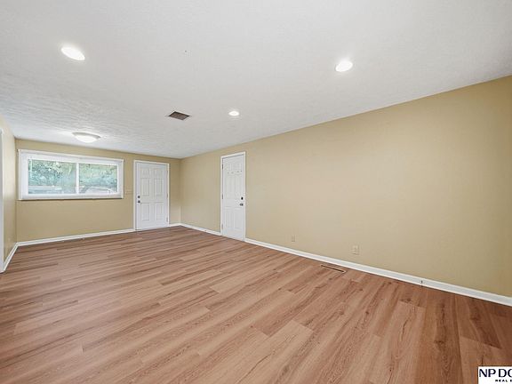 5th image of 612 Eldora Ln