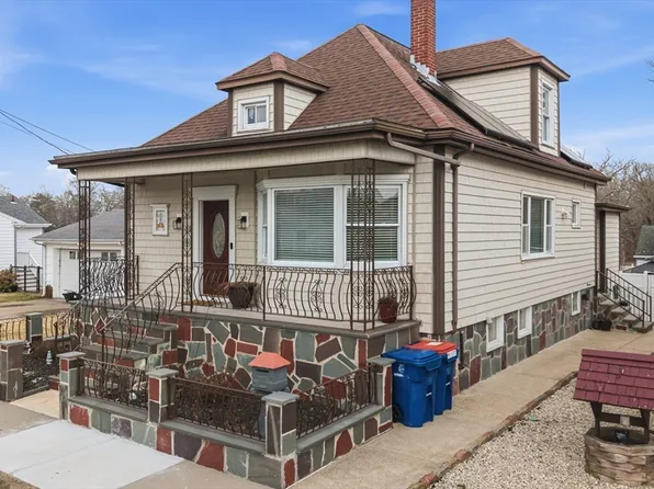 72 Rochambeau St, New Bedford, MA 02745