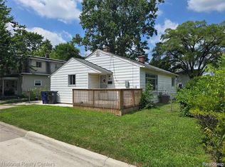 32004 Cheboygan Ct, Westland, MI