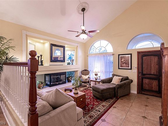 5th image of 8237 Mountain Heather Ct