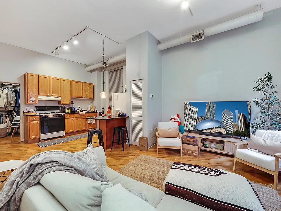 1561 N Wells St #2R