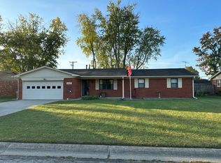 5135 Magnolia Dr, Columbus, IN 47203