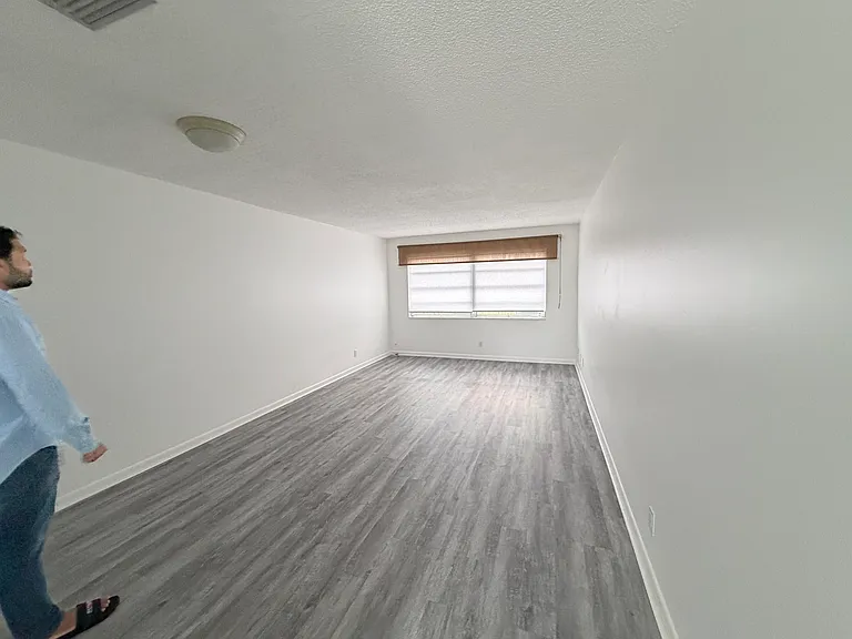 420 W Palm St #24 — Photo 4