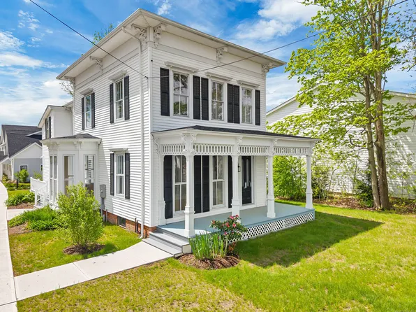 138 Boston Post Rd #1, East Lyme, CT 06333