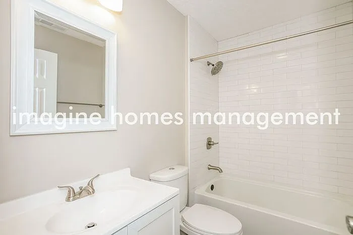 1118 N Parker Ave — Photo 17