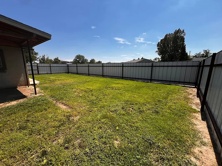 2504 Baylor Ave — Photo 56