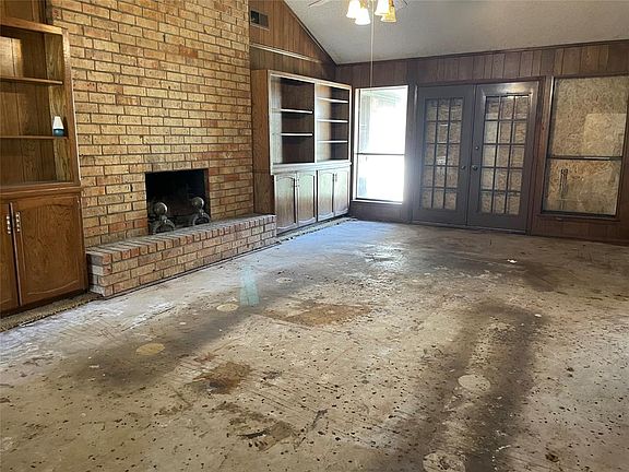 3rd image of 845A Georgia Ave