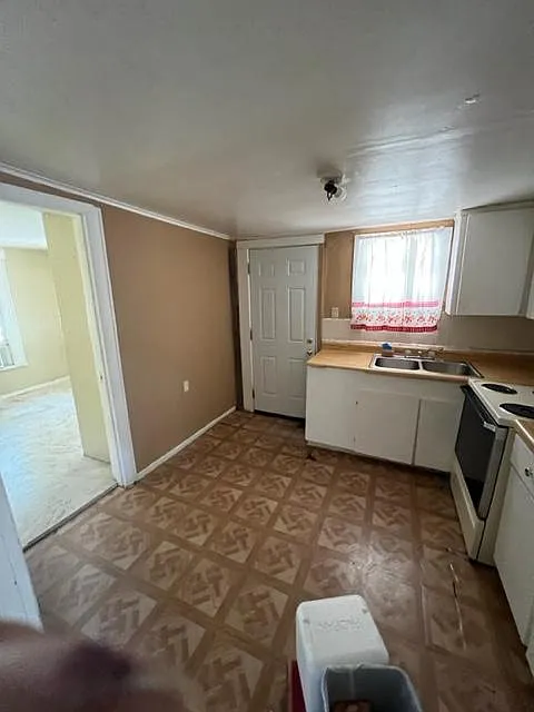 3 bed, 1000 sqft, $1,495 — Photo 2