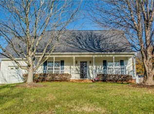 1809 Harper Spring Dr, Clemmons, NC 27012
