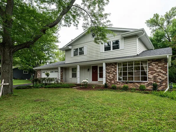 821 Buckingham CIRCLE, Hartland, WI 53029