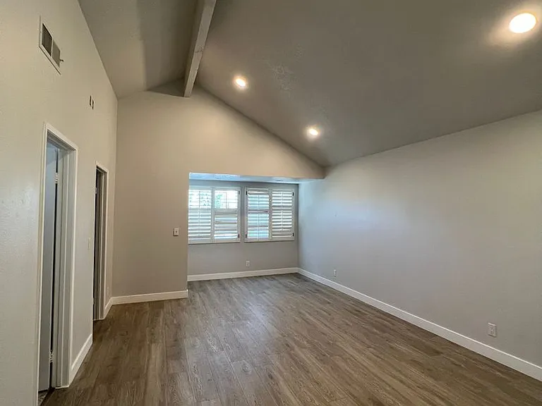 2173 Hietter Ave — Photo 8